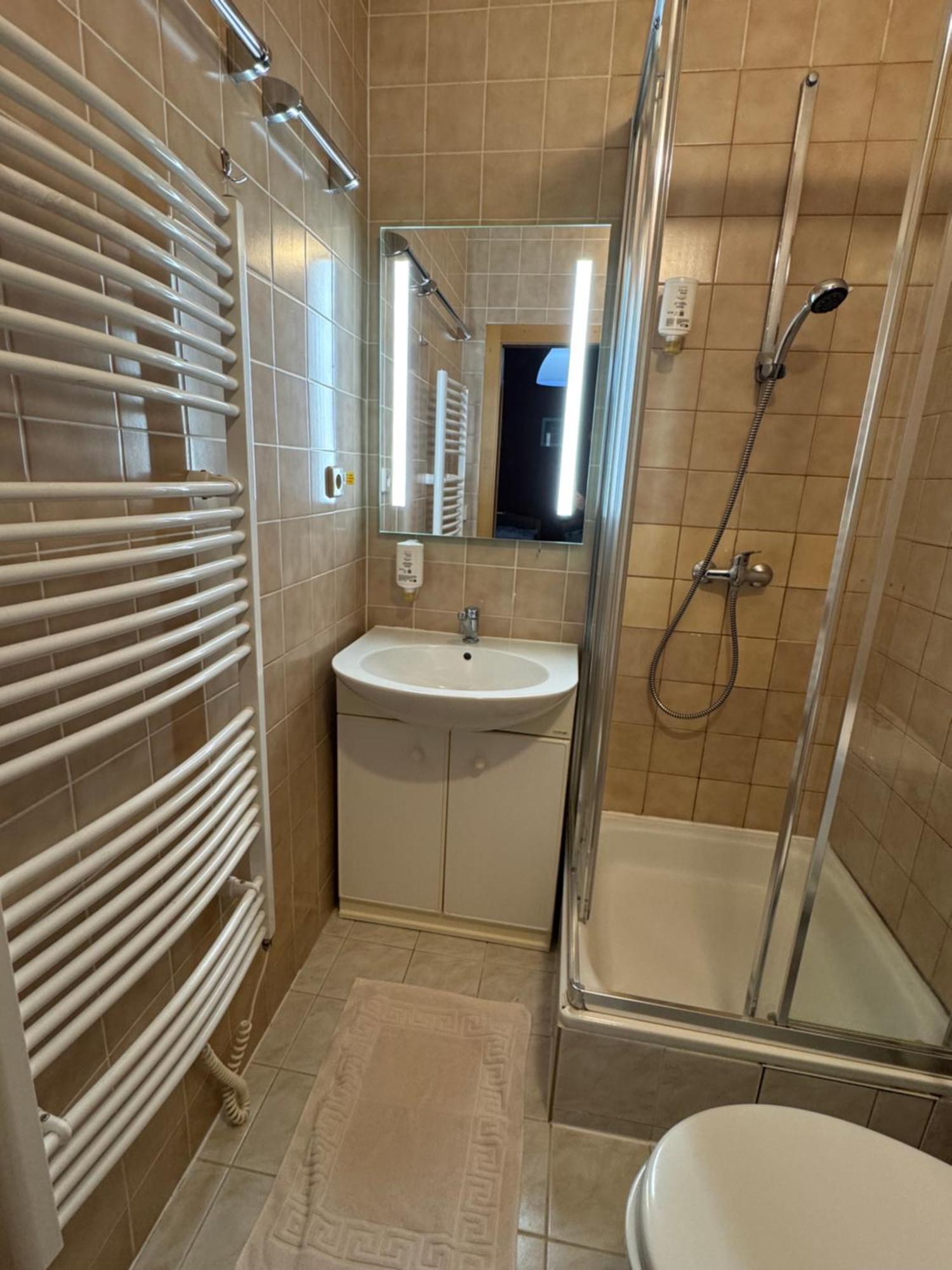 Hotel Lucni Dum Janské Lázně Habitación foto